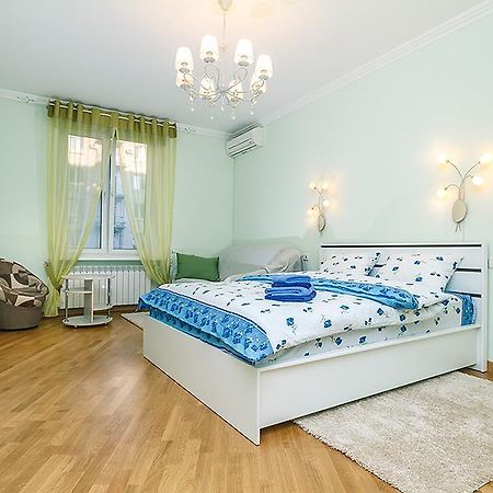 Ferienwohnung Amazing Two Beds In The Klovskiy Spusk Kiew Exterior foto