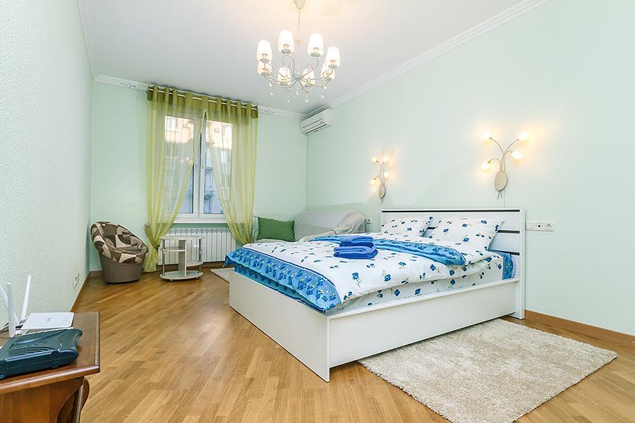 Ferienwohnung Amazing Two Beds In The Klovskiy Spusk Kiew Exterior foto