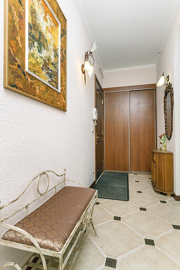 Ferienwohnung Amazing Two Beds In The Klovskiy Spusk Kiew Exterior foto